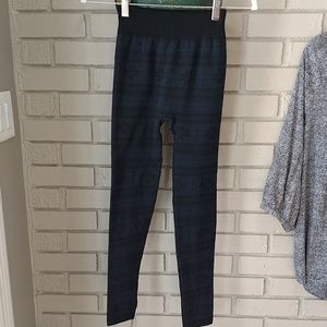 Blue Star Leggings size small